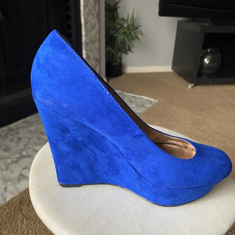 Royal blue wedge